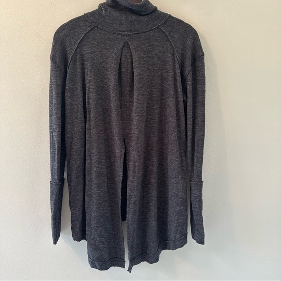 We The Free by Free People Cowl Neck Long Sleeve Slit Back Size Medium - Picture 4 of 6